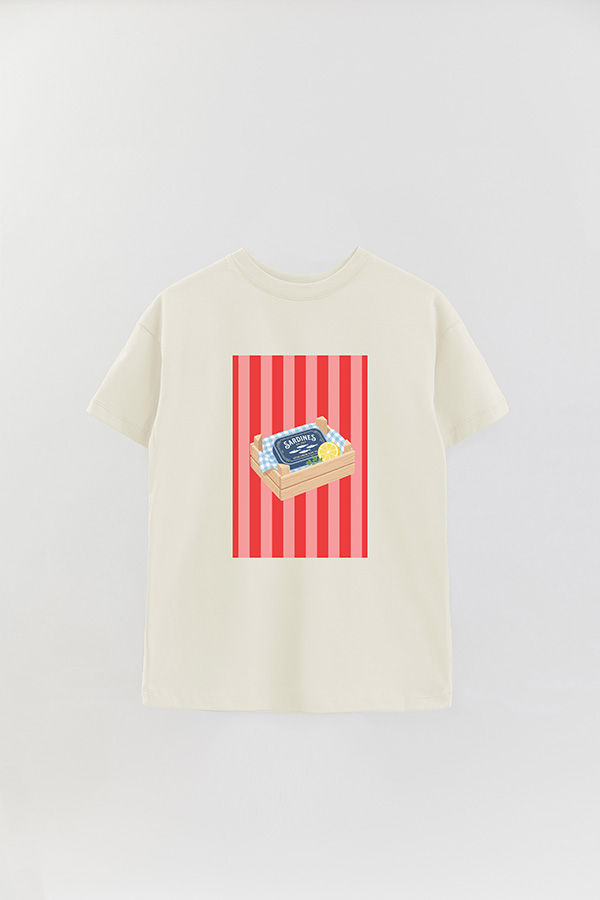 REMERA OVER ESTAMPADA ST SARDINES TRAY