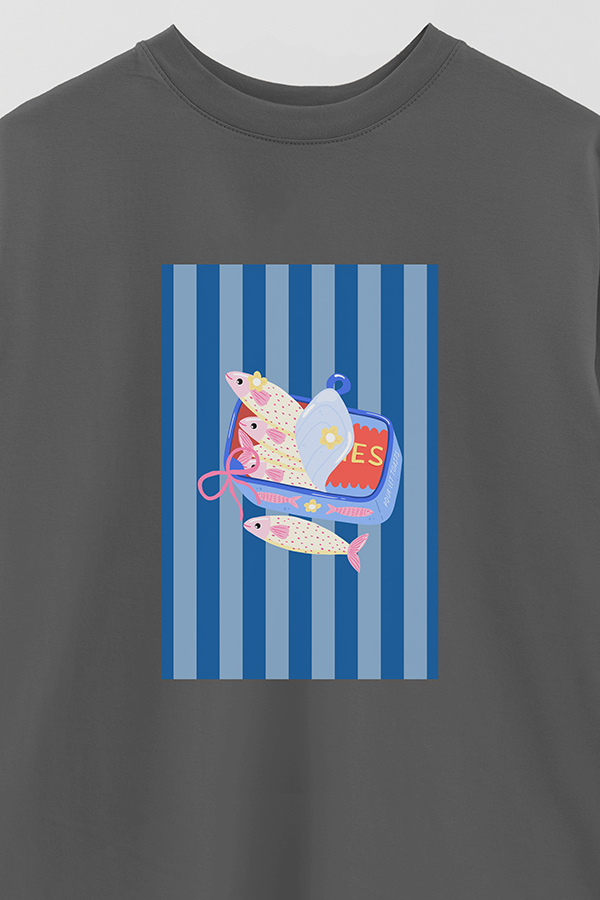 REMERA OVER ESTAMPADA ST SARDINES CAN