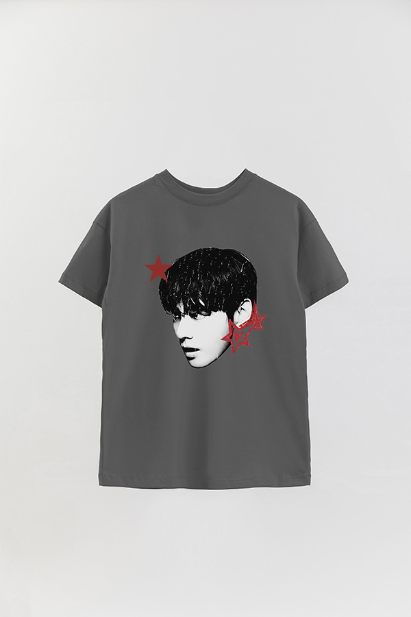 REMERA OVER ESTAMPADA BTS STAR V