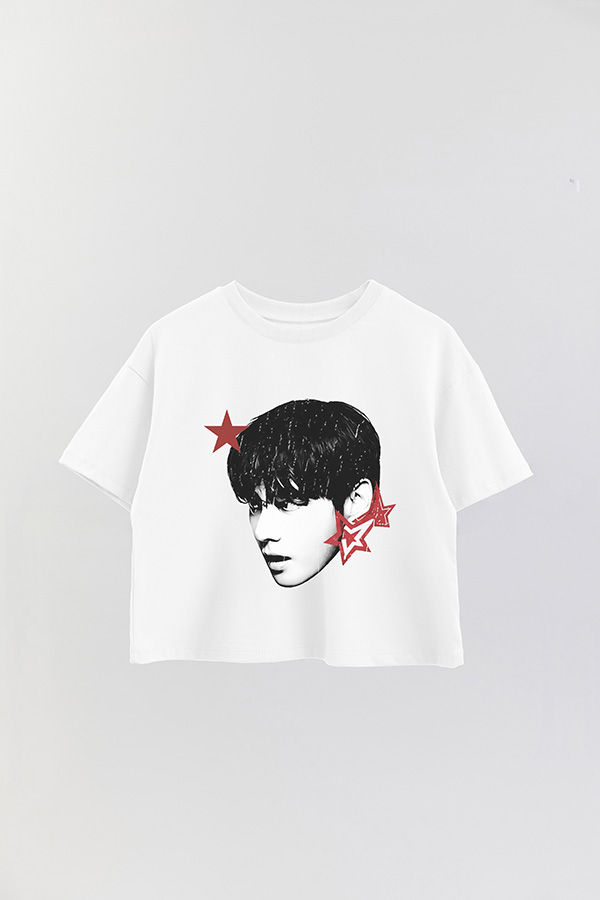 REMERA CROP ESTAMPADA BTS STAR V