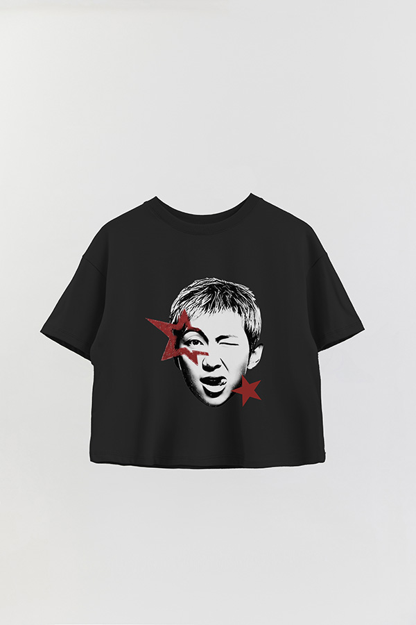 REMERA CROP ESTAMPADA BTS STAR RM