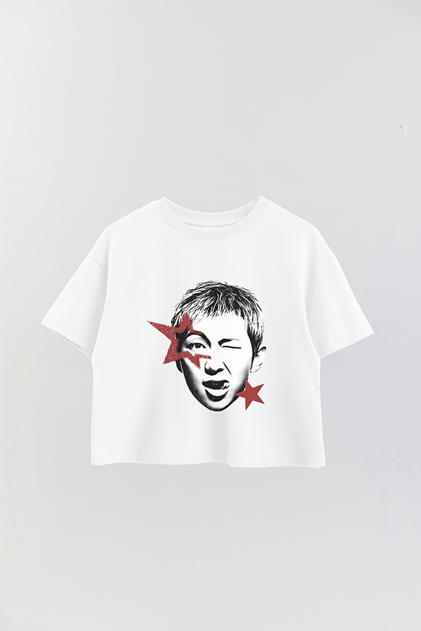 REMERA CROP ESTAMPADA BTS STAR RM