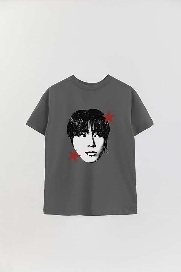 REMERA CROP ESTAMPADA BTS STAR RM