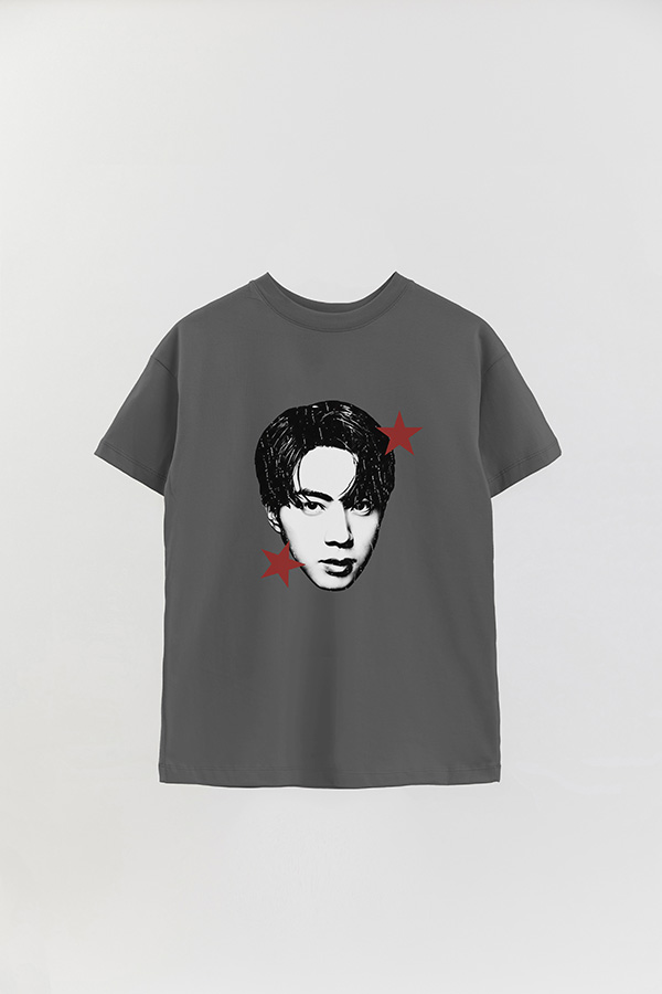 REMERA OVER ESTAMPADA BTS STAR JIN