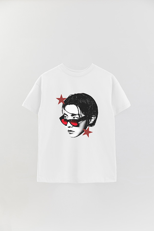 REMERA OVER ESTAMPADA BTS STAR JHOPE