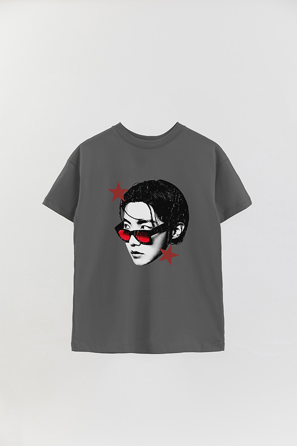 REMERA OVER ESTAMPADA BTS STAR JHOPE