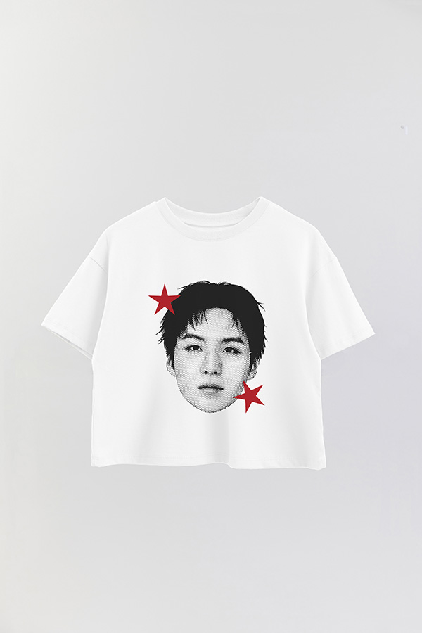 REMERA CROP ESTAMPADA BTS STAR HT SUGA