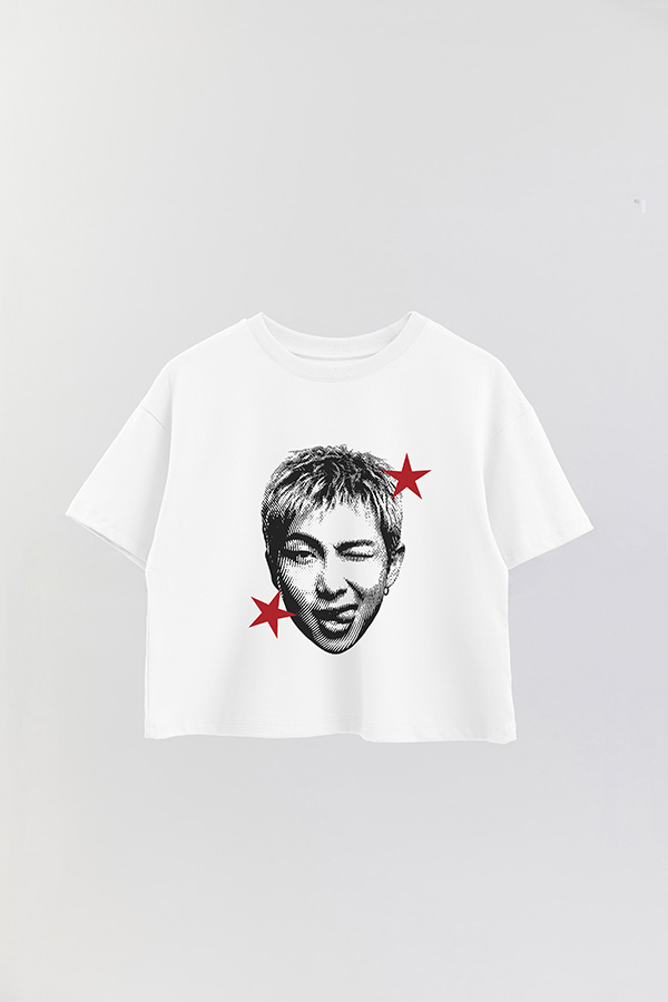 REMERA CROP ESTAMPADA BTS STAR HT RM