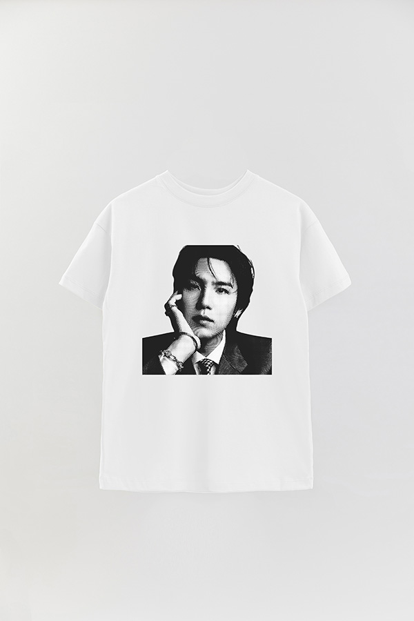REMERA OVER ESTAMPADA BTS FR SUGA