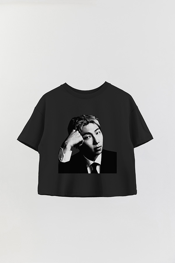 REMERA CROP ESTAMPADA BTS FR RM
