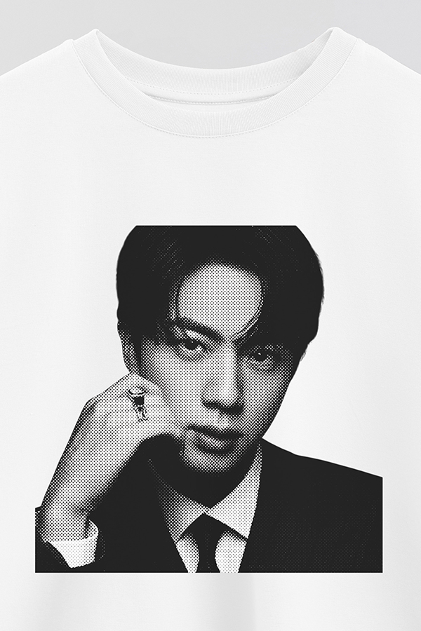 REMERA CROP ESTAMPADA BTS FR JIN