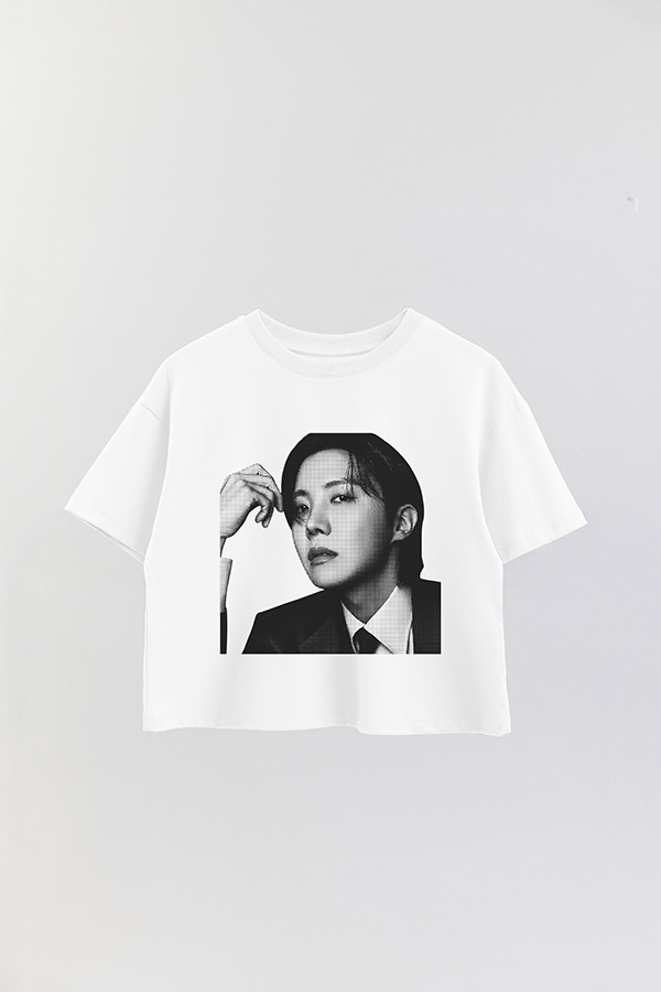 REMERA CROP ESTAMPADA BTS FR JHOPE