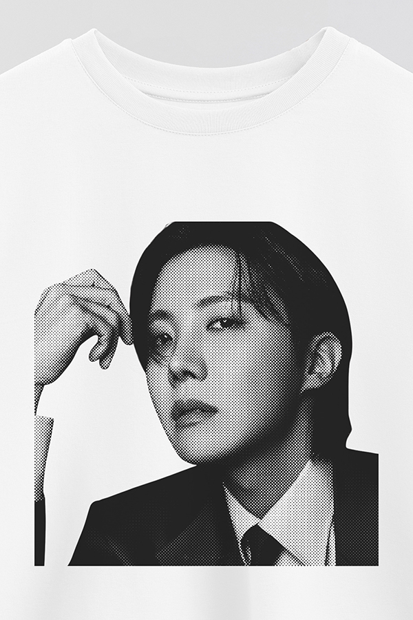 REMERA CROP ESTAMPADA BTS FR JHOPE