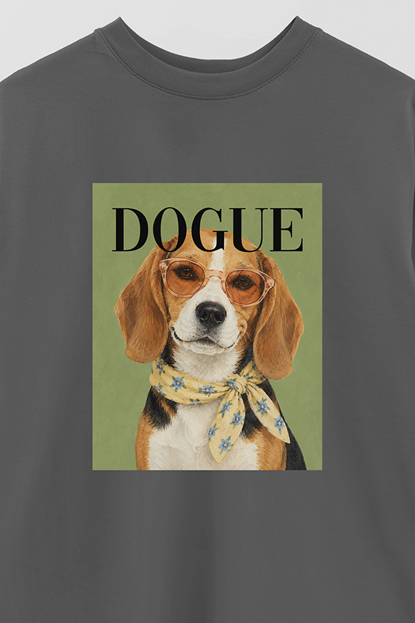 REMERA OVER ESTAMPADA DOGUE SUNDAY BEAGLE