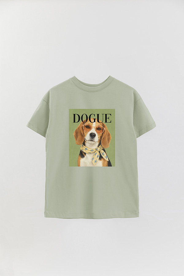 REMERA OVER ESTAMPADA DOGUE SUNDAY BEAGLE