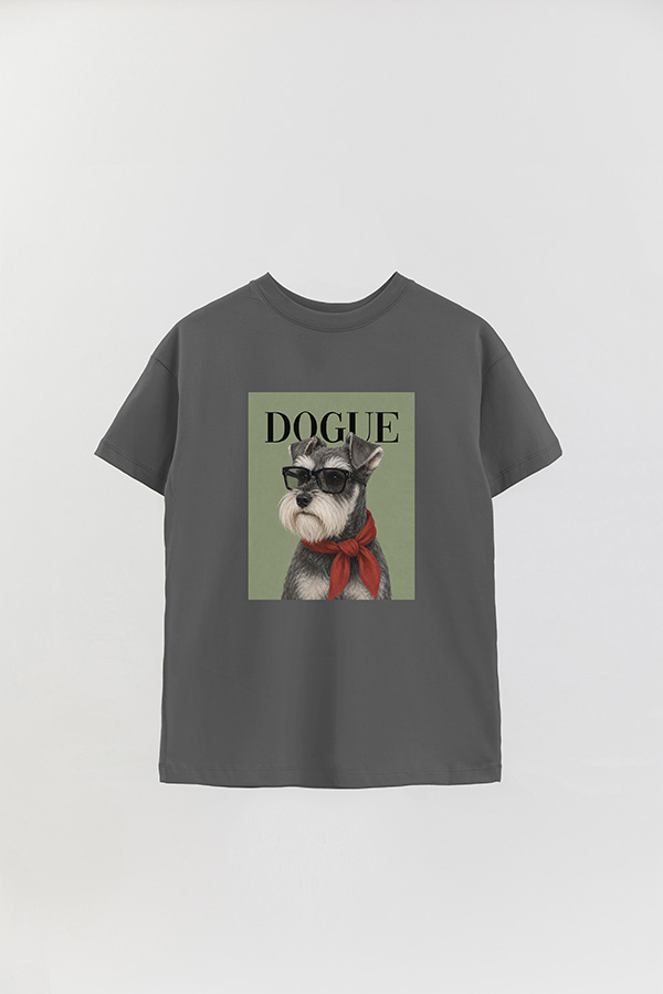 REMERA OVER ESTAMPADA DOGUE SOPHISTICATED SCHNAUZER