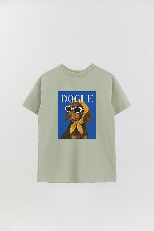 REMERA OVER ESTAMPADA DOGUE RIVIERA DACHSHUND