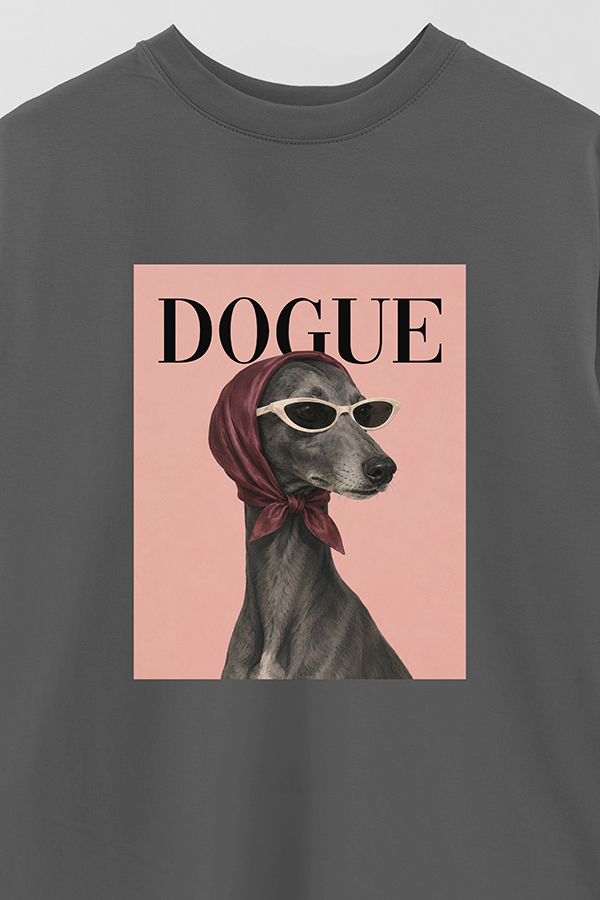 REMERA OVER ESTAMPADA DOGUE ELEGANT GREYHOUND MUSE