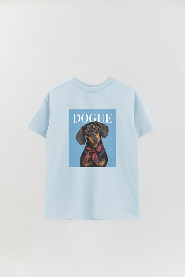 REMERA OVER ESTAMPADA DOGUE BOOKISH DACHSHUND