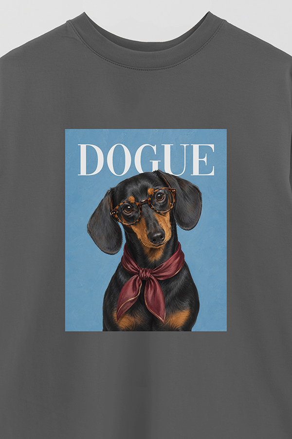 REMERA OVER ESTAMPADA DOGUE BOOKISH DACHSHUND