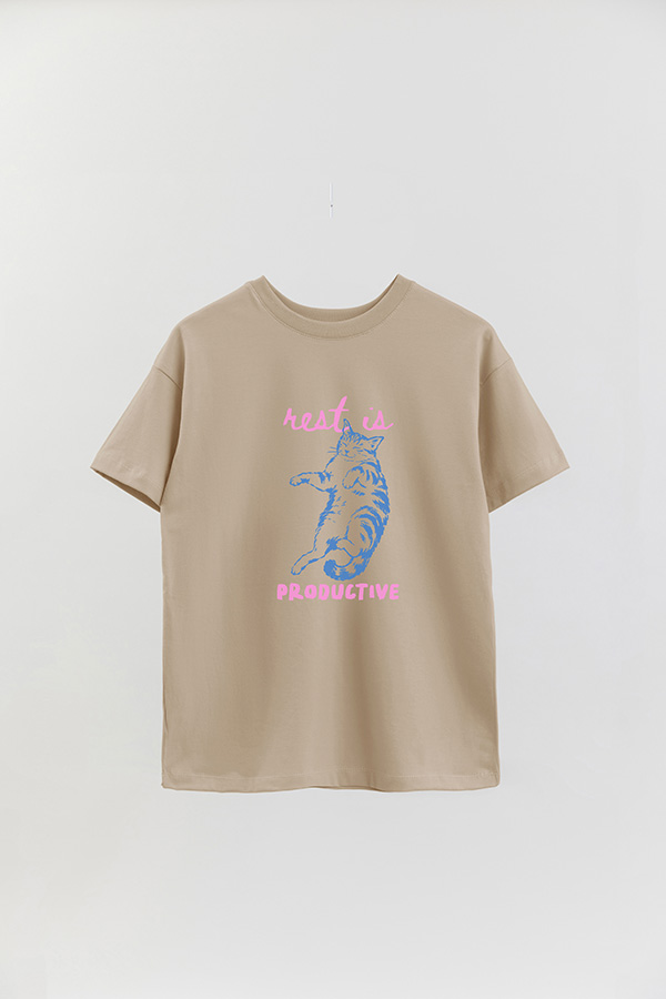 REMERA OVER ESTAMPADA CAT REST IS PRODUCTIVE