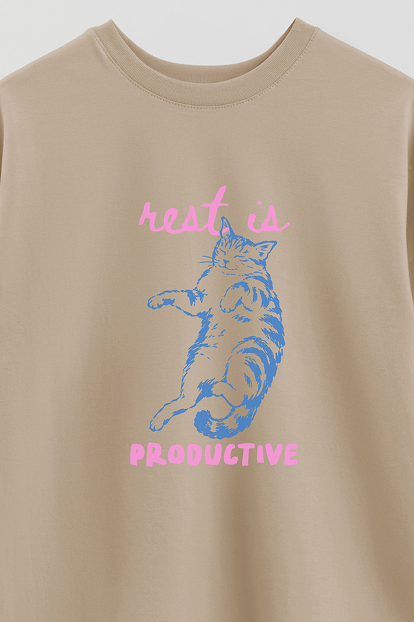 REMERA OVER ESTAMPADA CAT REST IS PRODUCTIVE