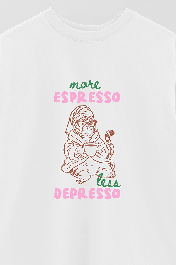 REMERA OVER ESTAMPADA CAT MORE ESPRESSO