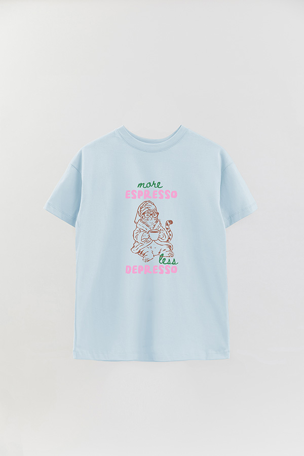 REMERA OVER ESTAMPADA CAT MORE ESPRESSO