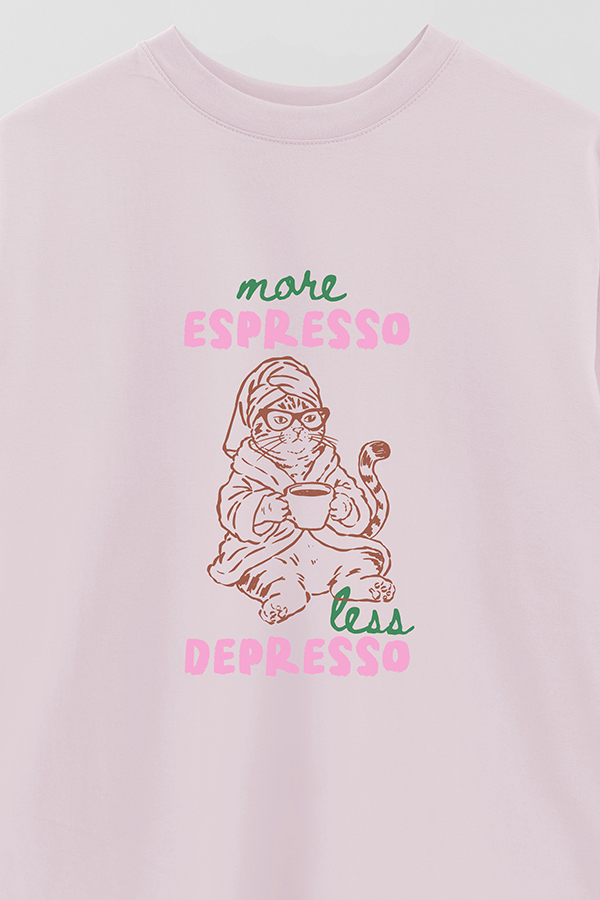 REMERA OVER ESTAMPADA CAT MORE ESPRESSO