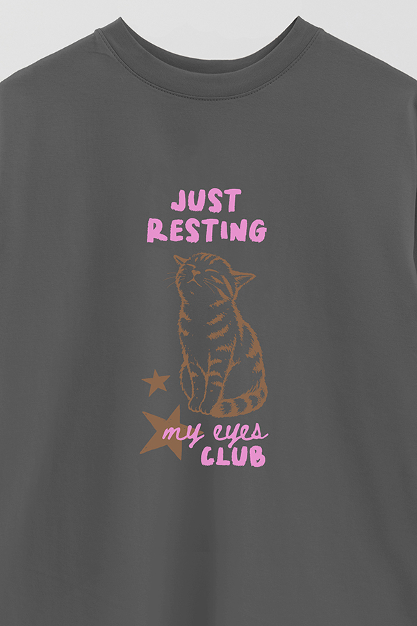 REMERA OVER ESTAMPADA CAT JUST RESTING