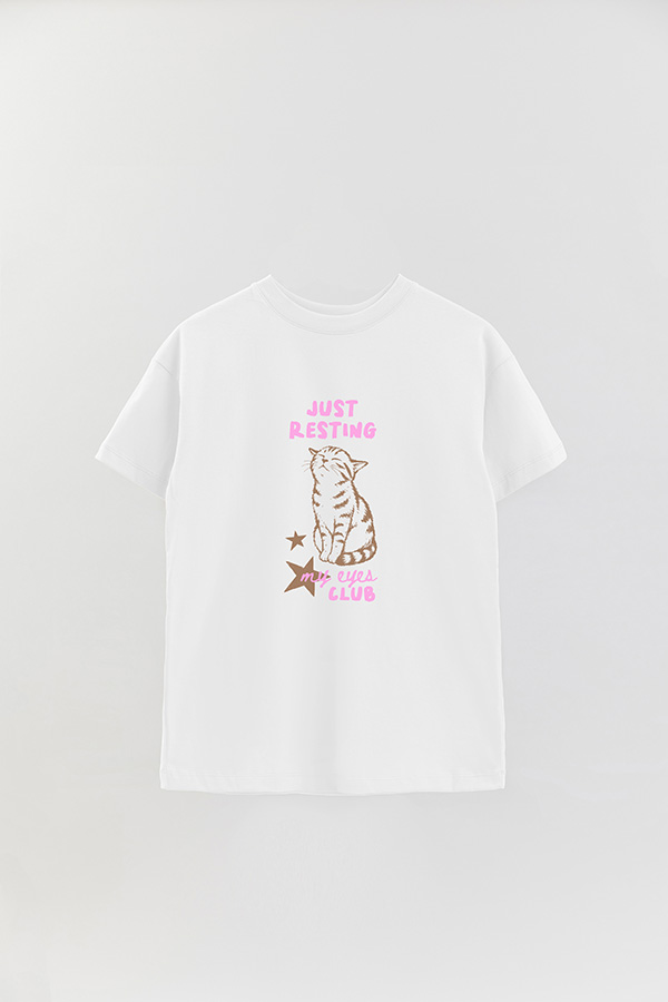 REMERA OVER ESTAMPADA CAT JUST RESTING