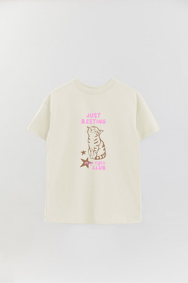REMERA OVER ESTAMPADA CAT JUST RESTING