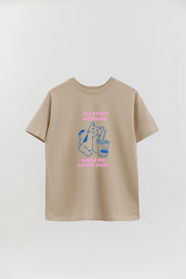 REMERA OVER ESTAMPADA CAT ILL START WORKING