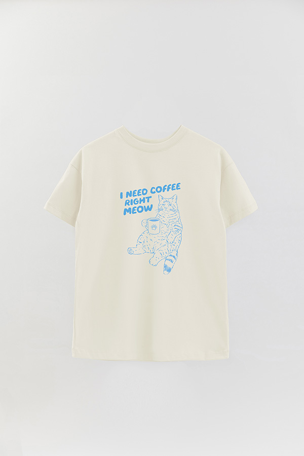 REMERA OVER ESTAMPADA CAT I NEED COFFEE