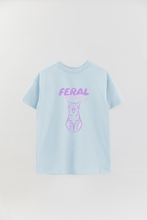 REMERA OVER ESTAMPADA CAT FERAL BUT CUTE