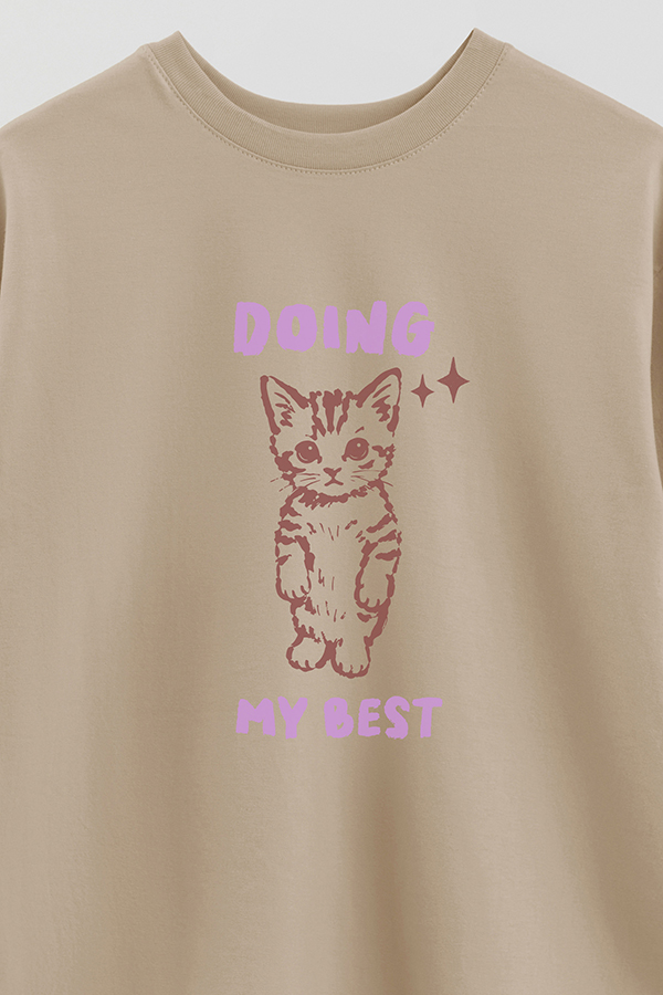 REMERA OVER ESTAMPADA CAT DOING MY BEST