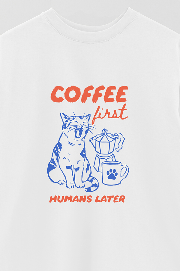 REMERA OVER ESTAMPADA CAT COFFEE FIRST