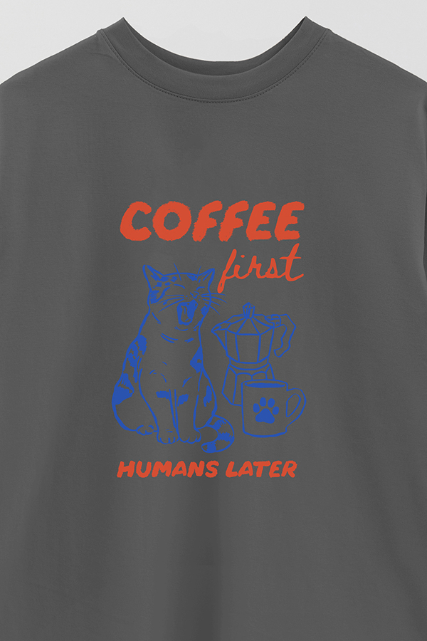 REMERA OVER ESTAMPADA CAT COFFEE FIRST