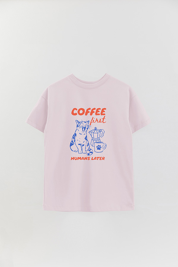 REMERA OVER ESTAMPADA CAT COFFEE FIRST