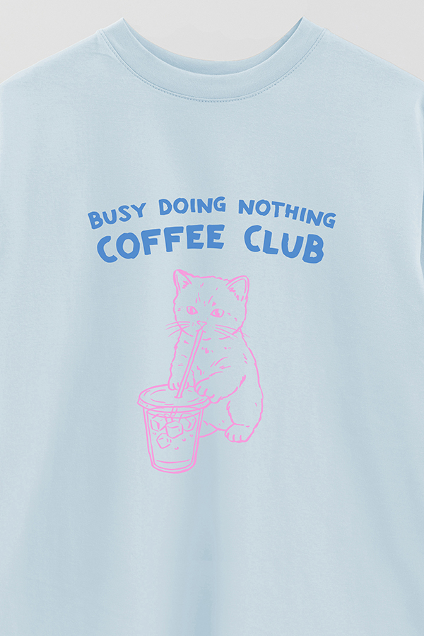 REMERA OVER ESTAMPADA CAT COFFEE CLUB