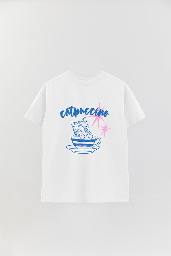 REMERA OVER ESTAMPADA CAT CATPUCCINO