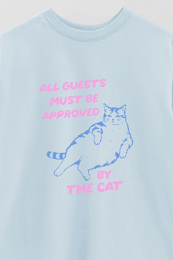 REMERA OVER ESTAMPADA CAT ALL GUESTS