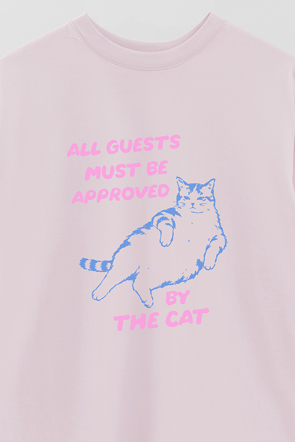 REMERA OVER ESTAMPADA CAT ALL GUESTS