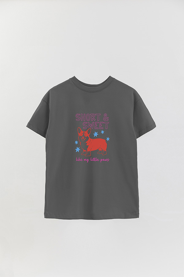 REMERA OVER ESTAMPADA DOG SHORT AND SWEET
