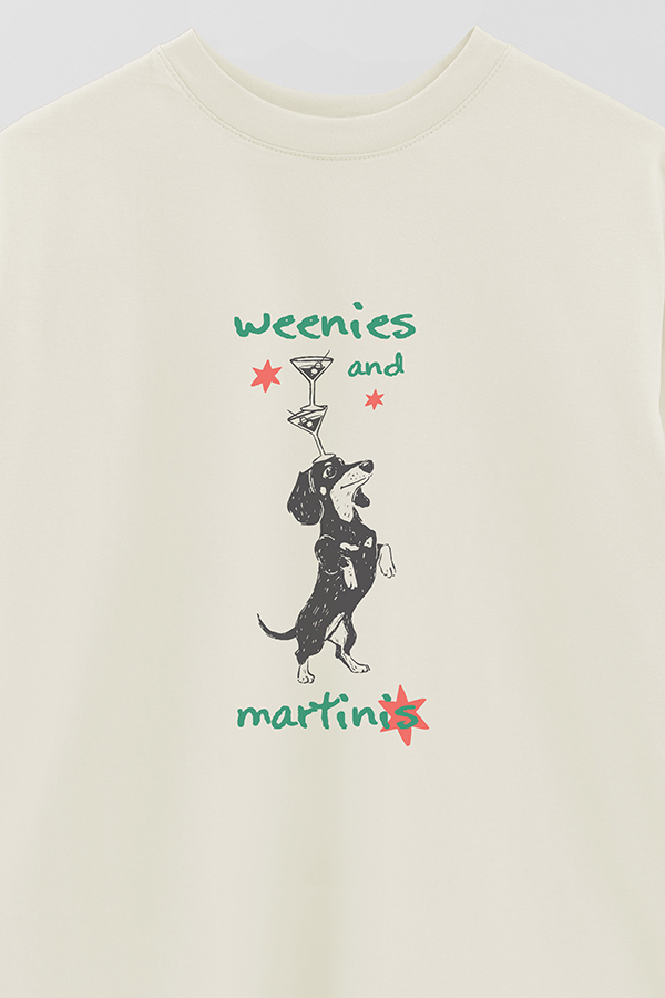REMERA OVER ESTAMPADA DOG WEENIES AND MARTINIS