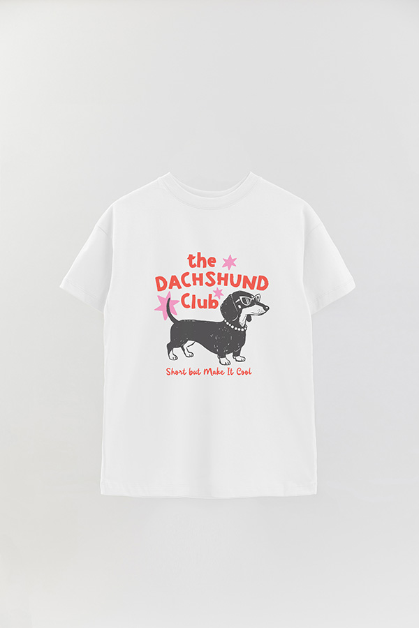 REMERA OVER ESTAMPADA DOG DACHSHUND CLUB