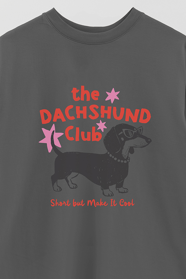 REMERA OVER ESTAMPADA DOG DACHSHUND CLUB