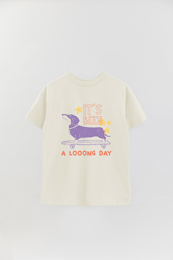 REMERA OVER ESTAMPADA DOG LOONG DAY