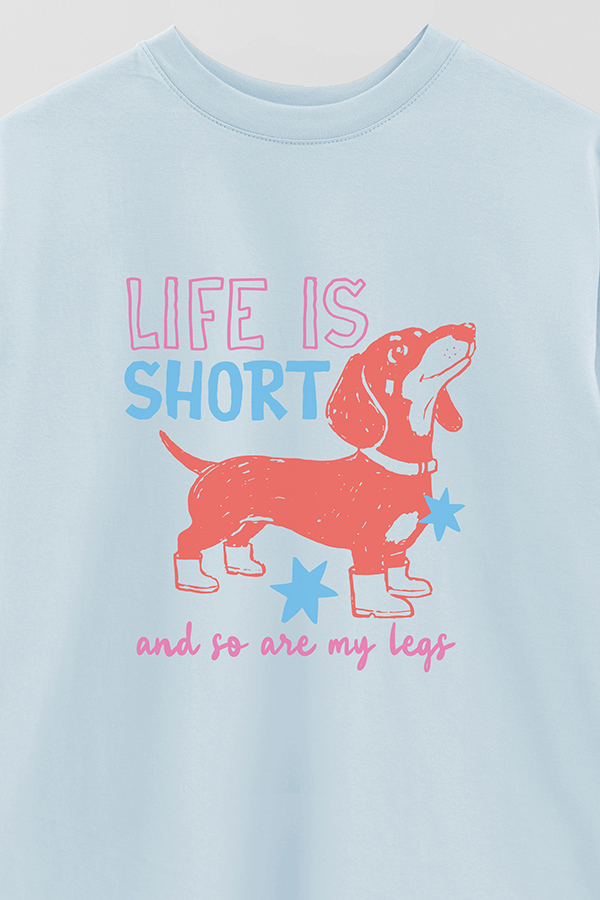 REMERA OVER ESTAMPADA DOG LIFE IS SHORT