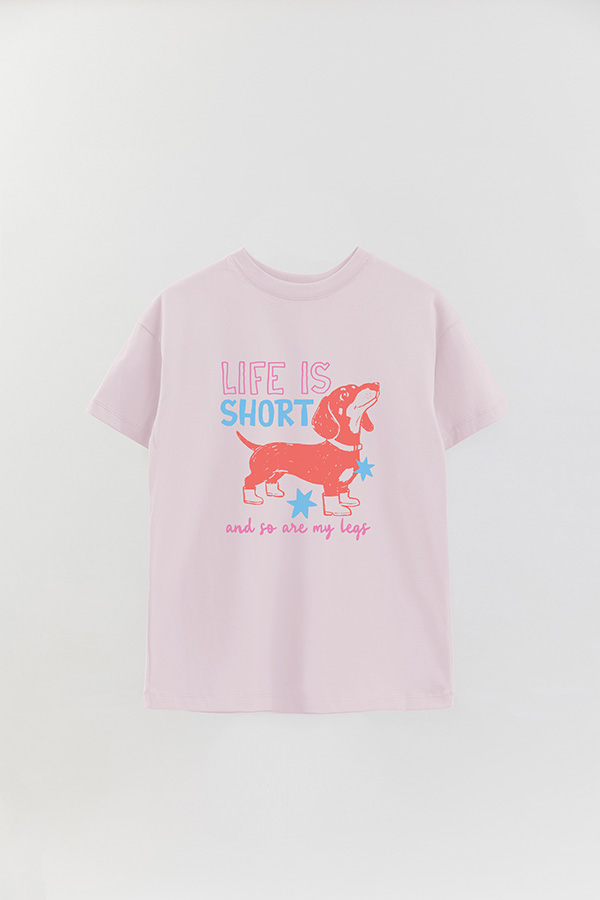 REMERA OVER ESTAMPADA DOG LIFE IS SHORT
